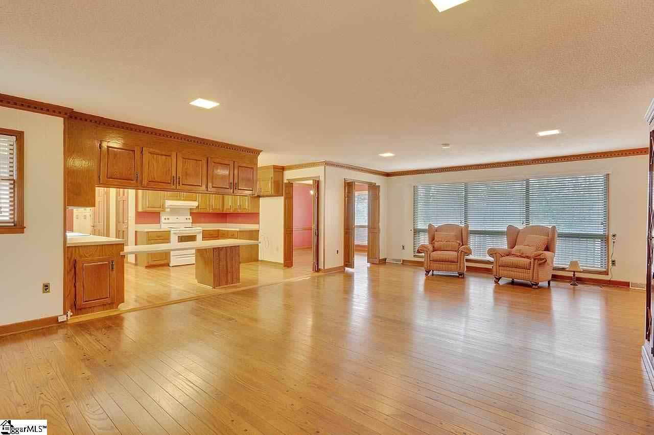 621 Settlement Road Travelers Rest, SC 29690 - Photo 12 of 36 Gallery Image 12