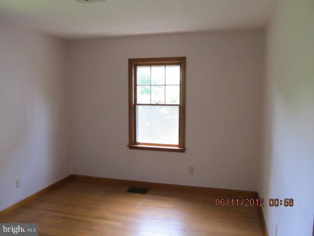 1008 Linwood Road Hagerstown, MD 21740 - Photo 3 of 14 Bedroom