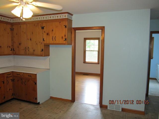 1008 Linwood Road Hagerstown, MD 21740 - Photo 6 of 14 Kitchen