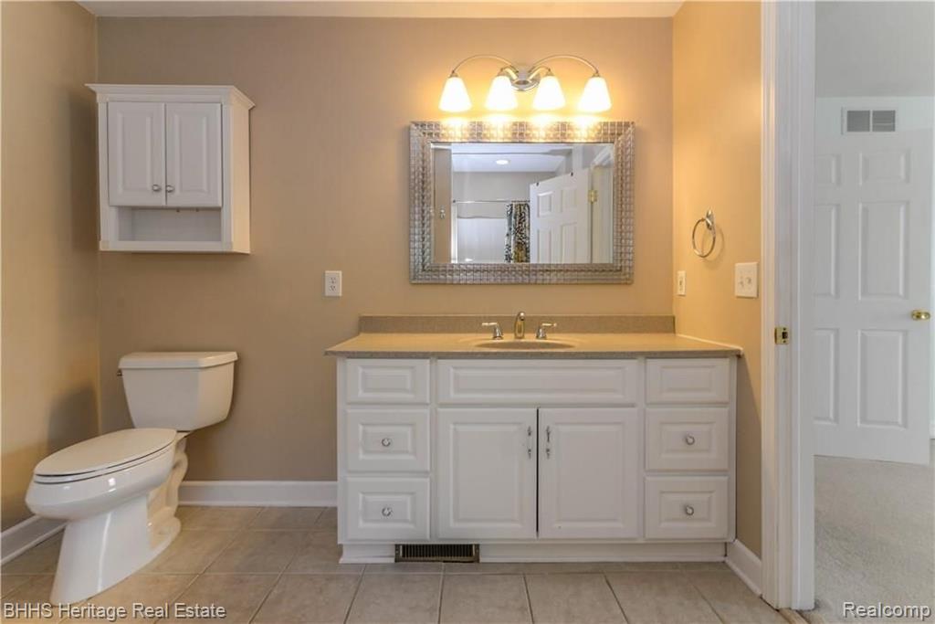 303 Byron Road Howell, MI 48843 - Photo 22 of 36
