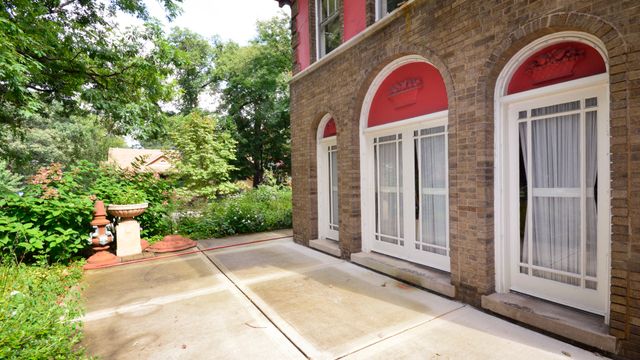 $630,000 | 305 Barton Avenue, Evanston, IL 60202