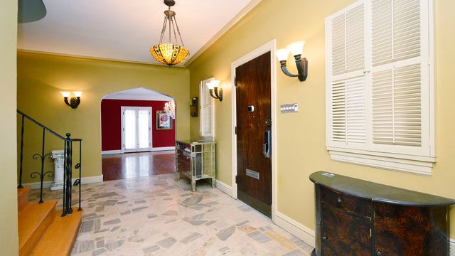 $630,000 | 305 Barton Avenue, Evanston, IL 60202