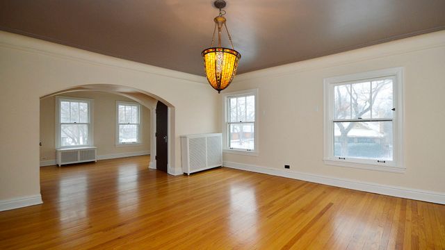 $630,000 | 305 Barton Avenue, Evanston, IL 60202