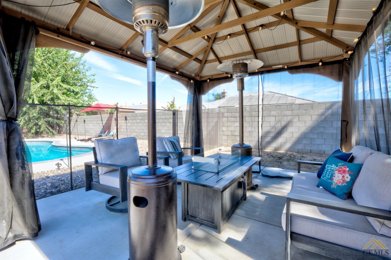 Undisclosed Address Shafter, CA 93263 - Photo 20 of 21 a outdoor living space with furniture
