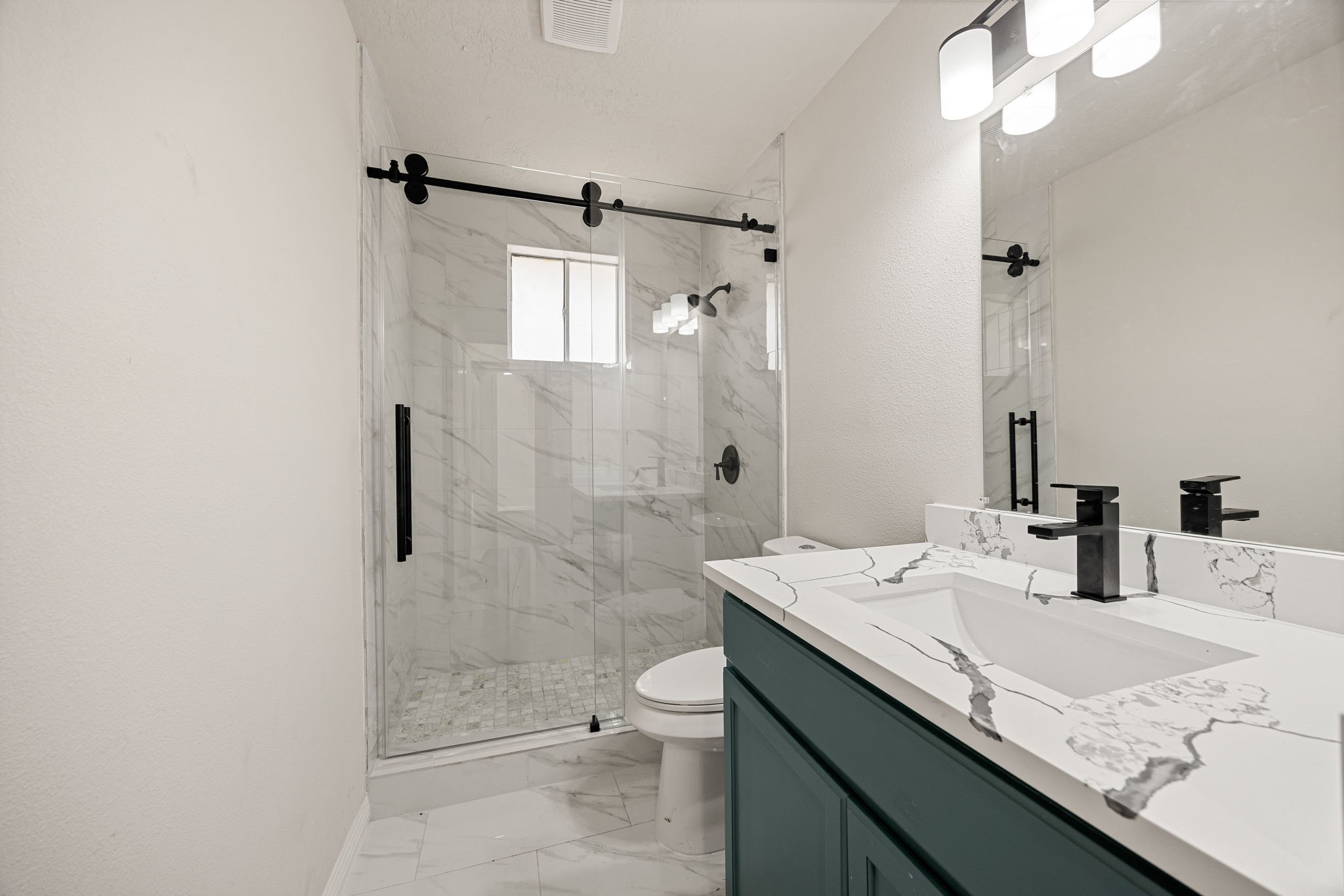 11722 Langdon Lane Houston, TX 77072 - Photo 17 of 34