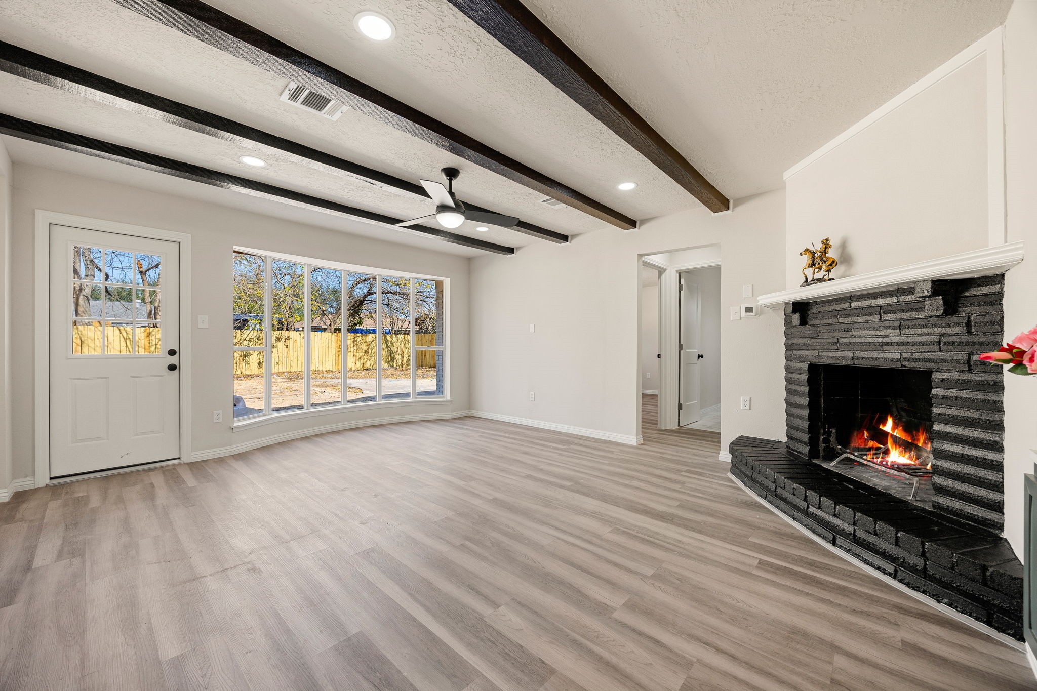 11722 Langdon Lane Houston, TX 77072 - Photo 6 of 34