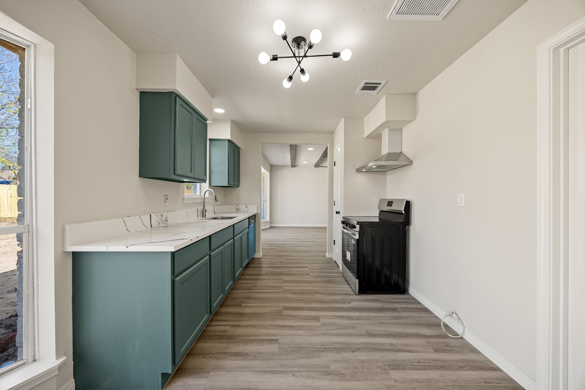 11722 Langdon Lane Houston, TX 77072 - Photo 10 of 34