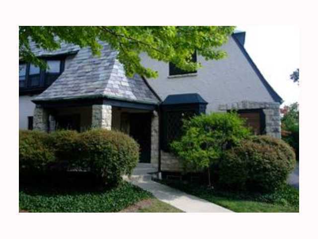 1987 Suffolk Road Upper Arlington, OH 43221 - Photo 1 of 6