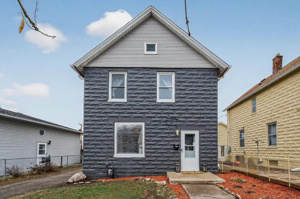 $269,900 | 925 Western Avenue North, St. Paul, MN 55117