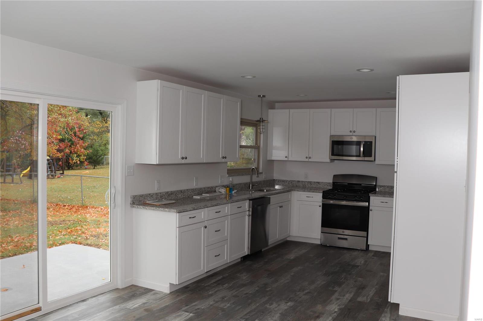411 Cardiff Lane Manchester, MO 63021 - Photo 8 of 21 Gallery Image 8