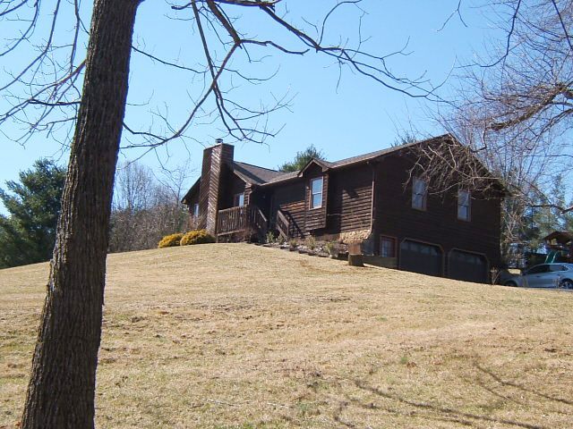 1112 Muse Road Fincastle, VA 24090 - Photo 29 of 30 Front view from driveway2