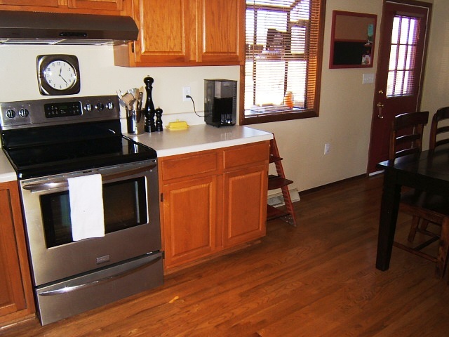 1112 Muse Road Fincastle, VA 24090 - Photo 7 of 30 Kitchen w/SS Range