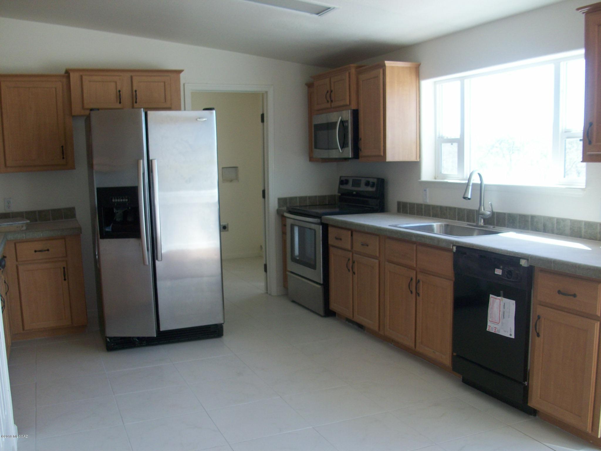 8875 South Marstellar Road Tucson, AZ 85736 - Photo 5 of 14 Gallery Image 5