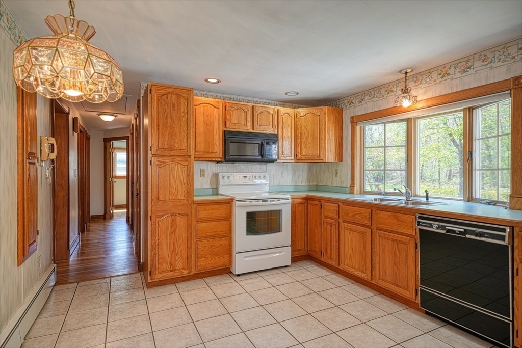 38 Turner Road Holliston, MA 01746 - Photo 7 of 26 Gallery Image 7