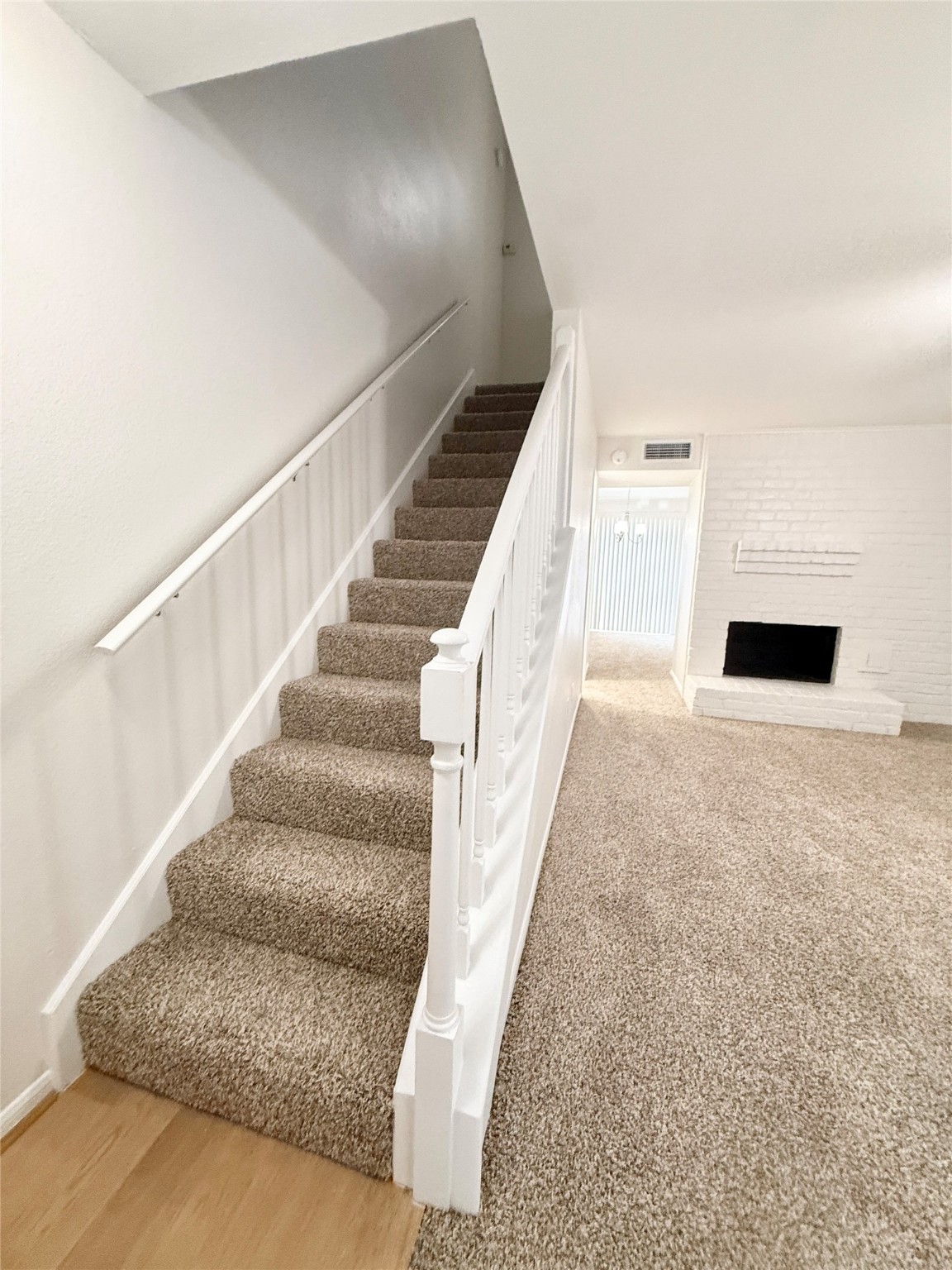 1497 Springrock Lane Houston, TX 77055 - Photo 4 of 23 a view of entryway and hall