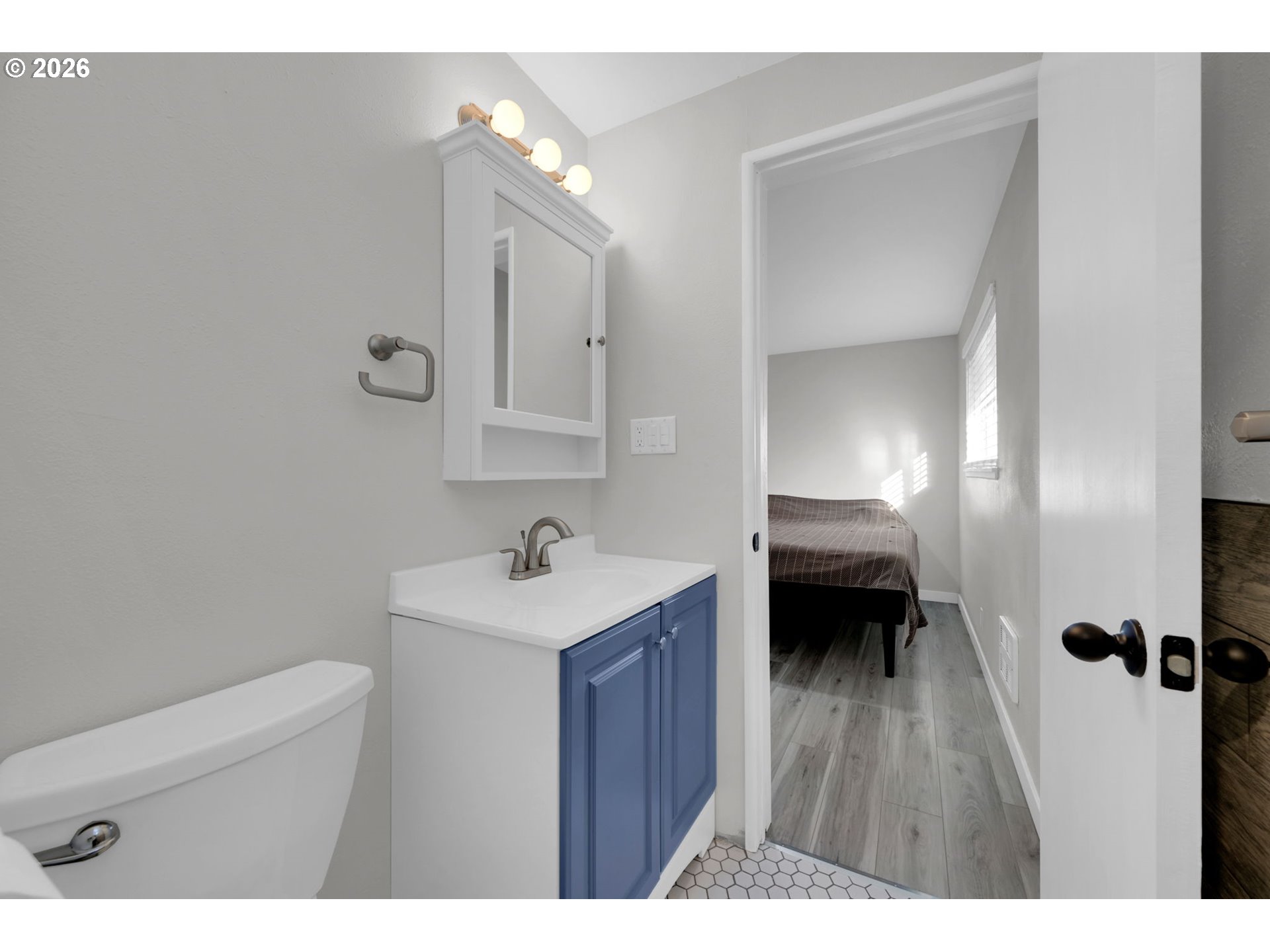 34792 Row River Road Cottage Grove, OR 97424 - Photo 17 of 45