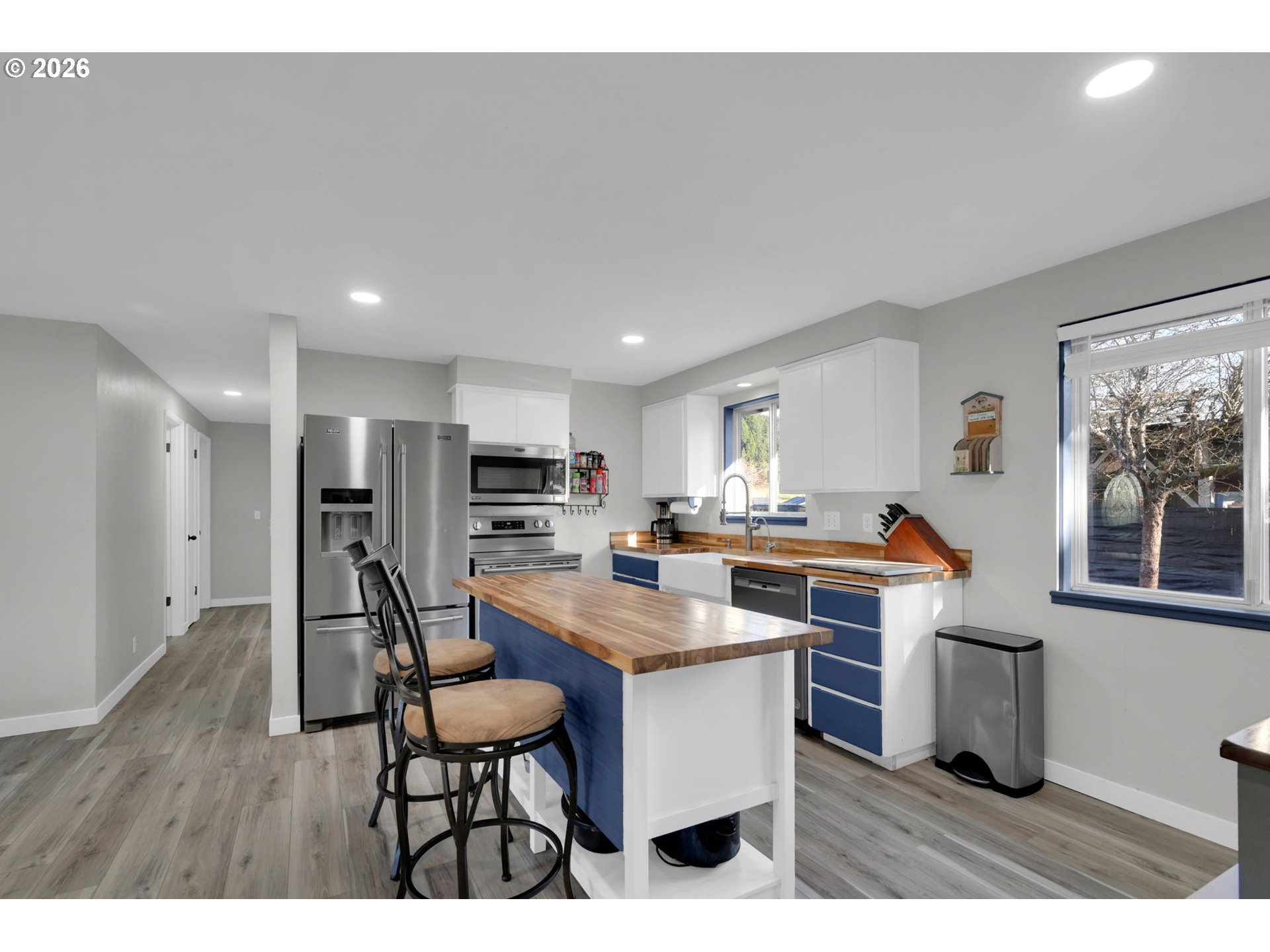 34792 Row River Road Cottage Grove, OR 97424 - Photo 8 of 45