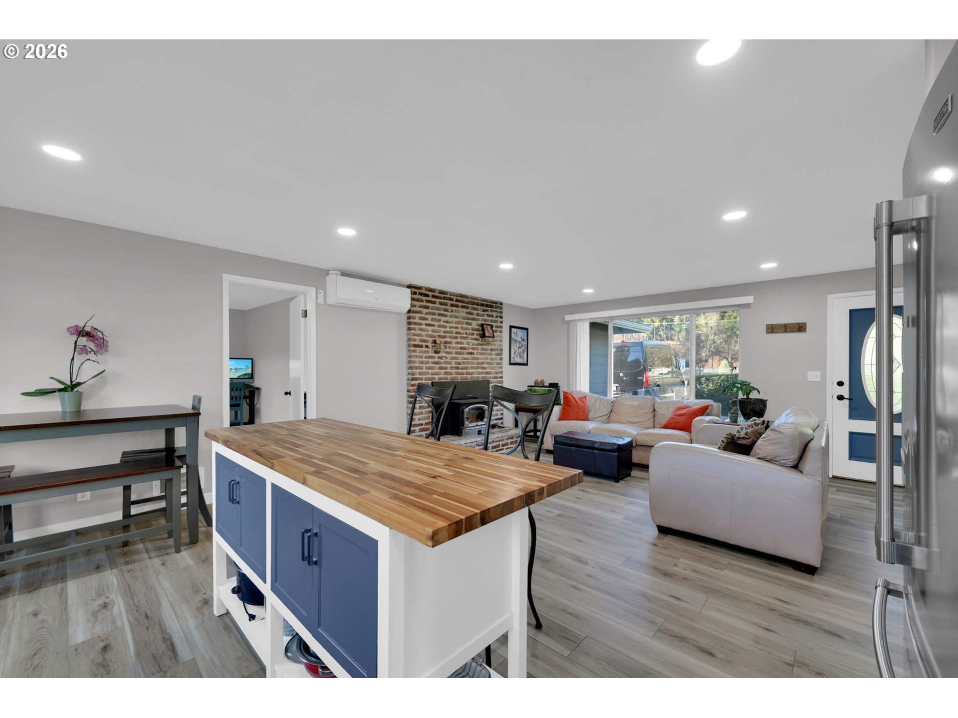 34792 Row River Road Cottage Grove, OR 97424 - Photo 10 of 45