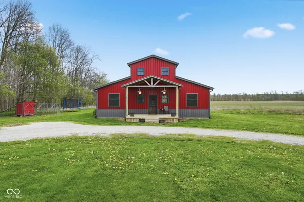 $450,000 | 2207 South County Road 1100 East, Coatesville, IN 46121