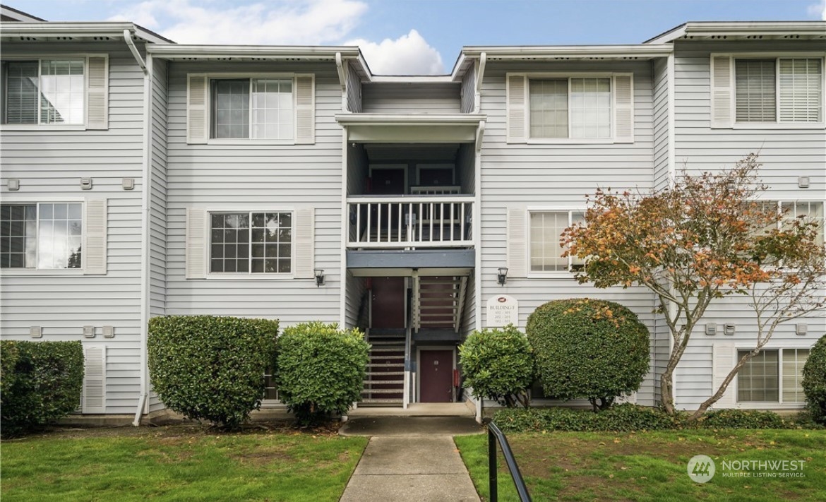 7453 Newcastle Golf Club Road, Unit F102 Newcastle, WA 98059 - Photo 1 of 23 Gallery Image 1