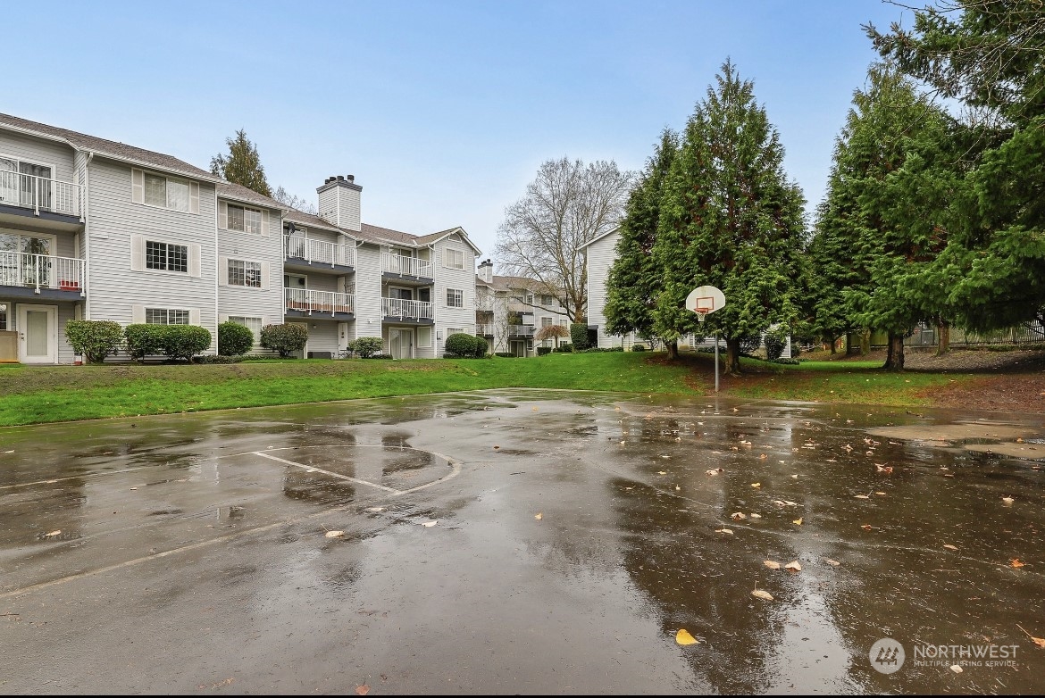 7453 Newcastle Golf Club Road, Unit F102 Newcastle, WA 98059 - Photo 19 of 23 Gallery Image 19