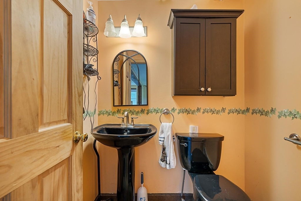 60 Hale Road Hubbardston, MA 01452 - Photo 11 of 34 Gallery Image 11
