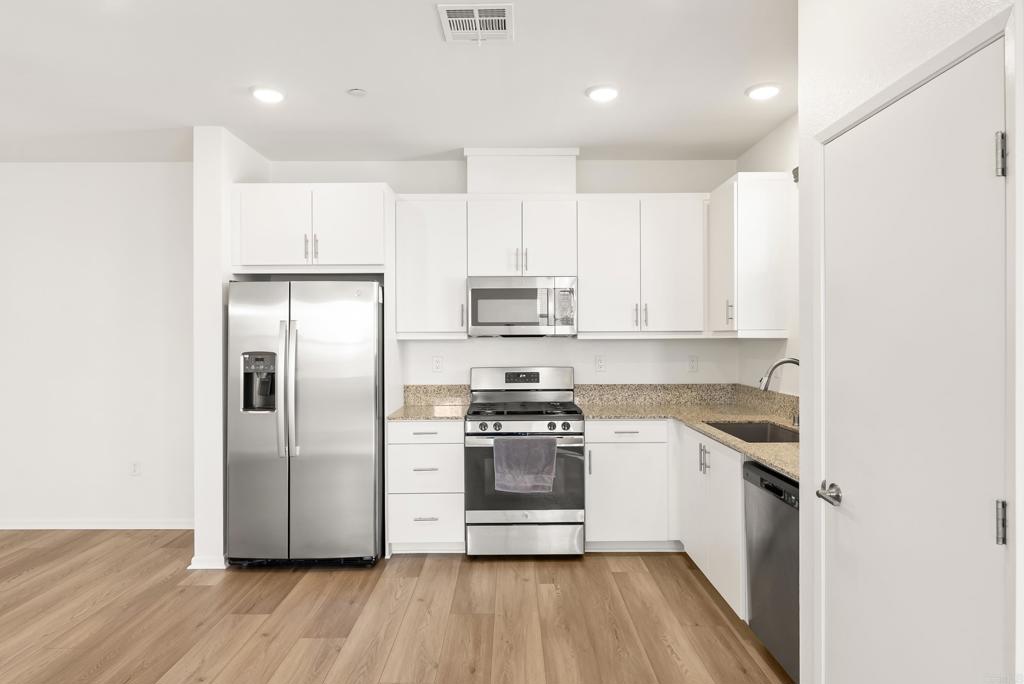 5480 Seacliff Place, Unit 44 Otay Mesa, CA 92154 - Photo 11 of 36