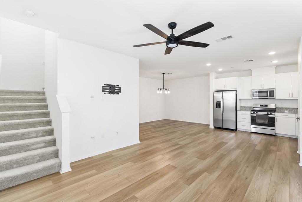 5480 Seacliff Place, Unit 44 Otay Mesa, CA 92154 - Photo 9 of 36