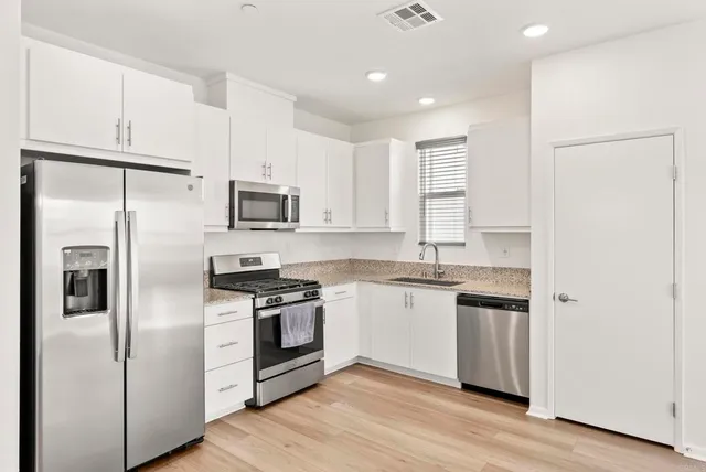 $2,995 | 5480 Seacliff Place, Unit 44, Otay Mesa, CA 92154