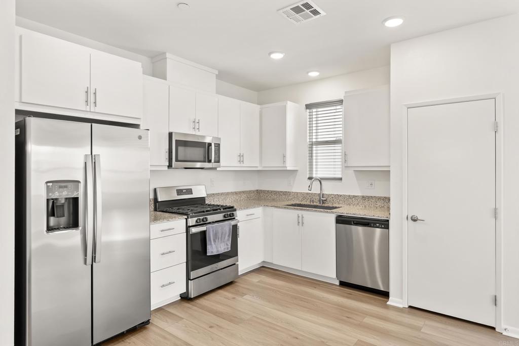 5480 Seacliff Place, Unit 44 Otay Mesa, CA 92154 - Photo 10 of 36