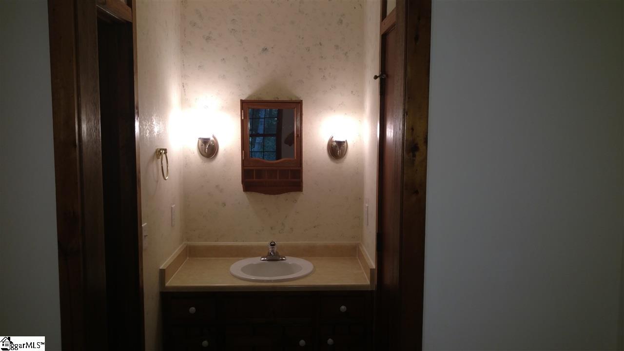 229 State Rd S-42-7477 Greer, SC 29651 - Photo 9 of 20 Gallery Image 9