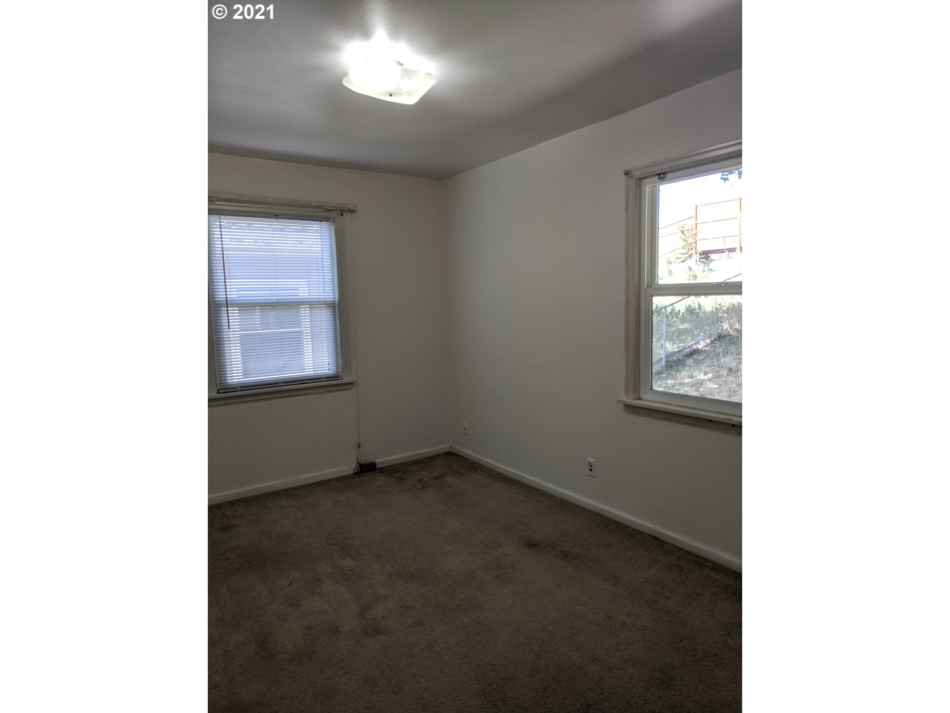 653 Northwest 8th Street Pendleton, OR 97801 - Photo 16 of 32