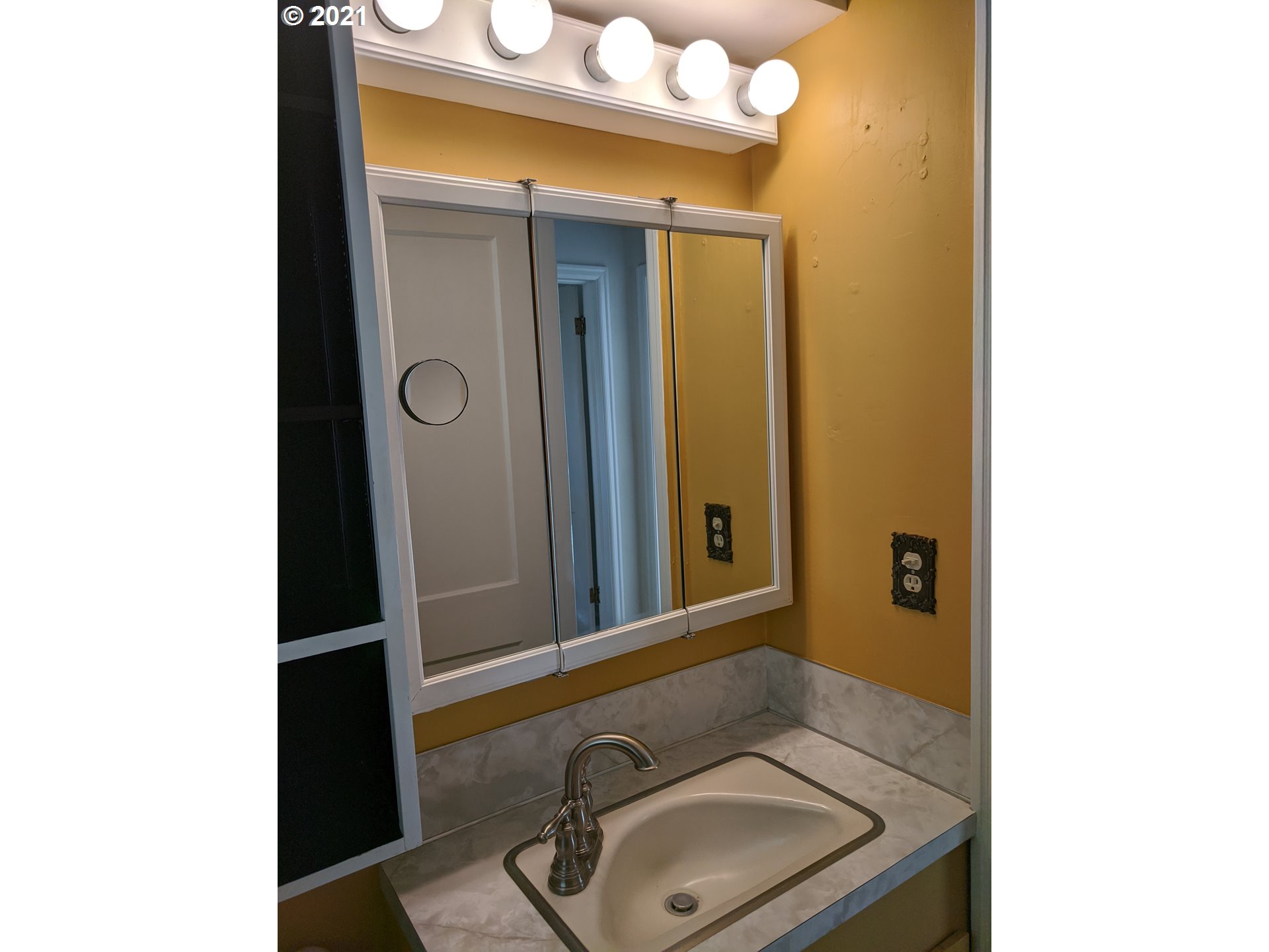 653 Northwest 8th Street Pendleton, OR 97801 - Photo 22 of 32
