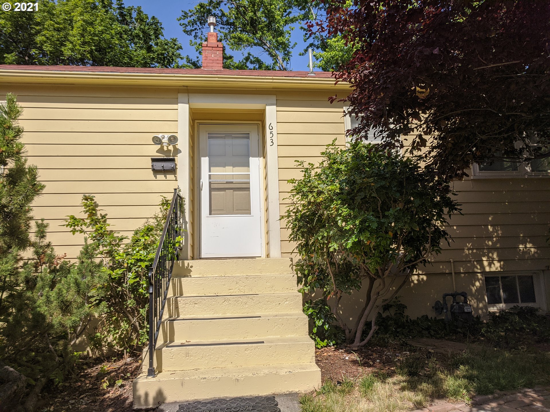 653 Northwest 8th Street Pendleton, OR 97801 - Photo 4 of 32