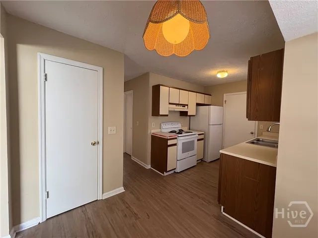 $1,950 | 170 Blue Heron Drive, Richmond Hill, GA 31324