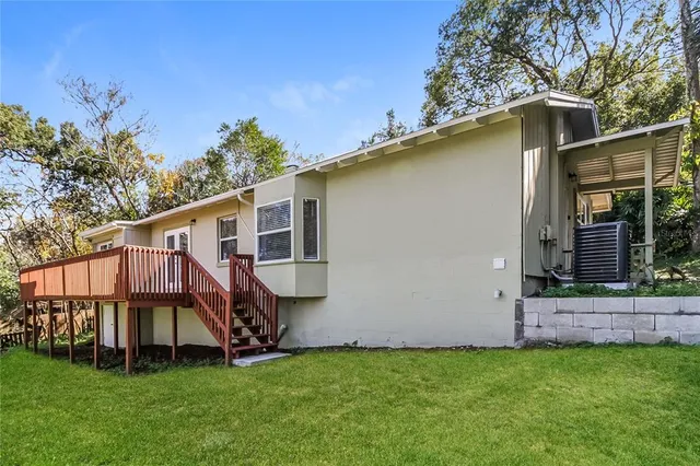 $2,425 | 1335 East 3rd Avenue, Mount Dora, FL 32757