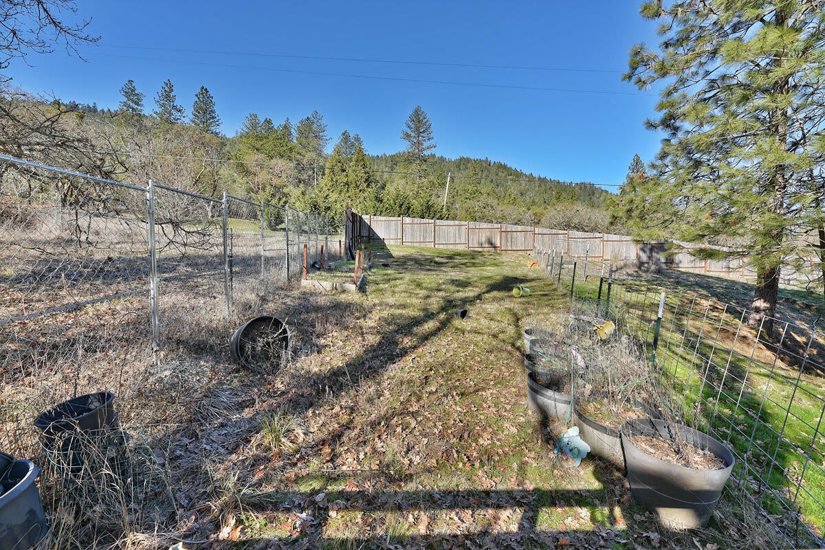 900 Schieffelin Gulch Road Gold Hill, OR 97525 - Photo 27 of 33 26