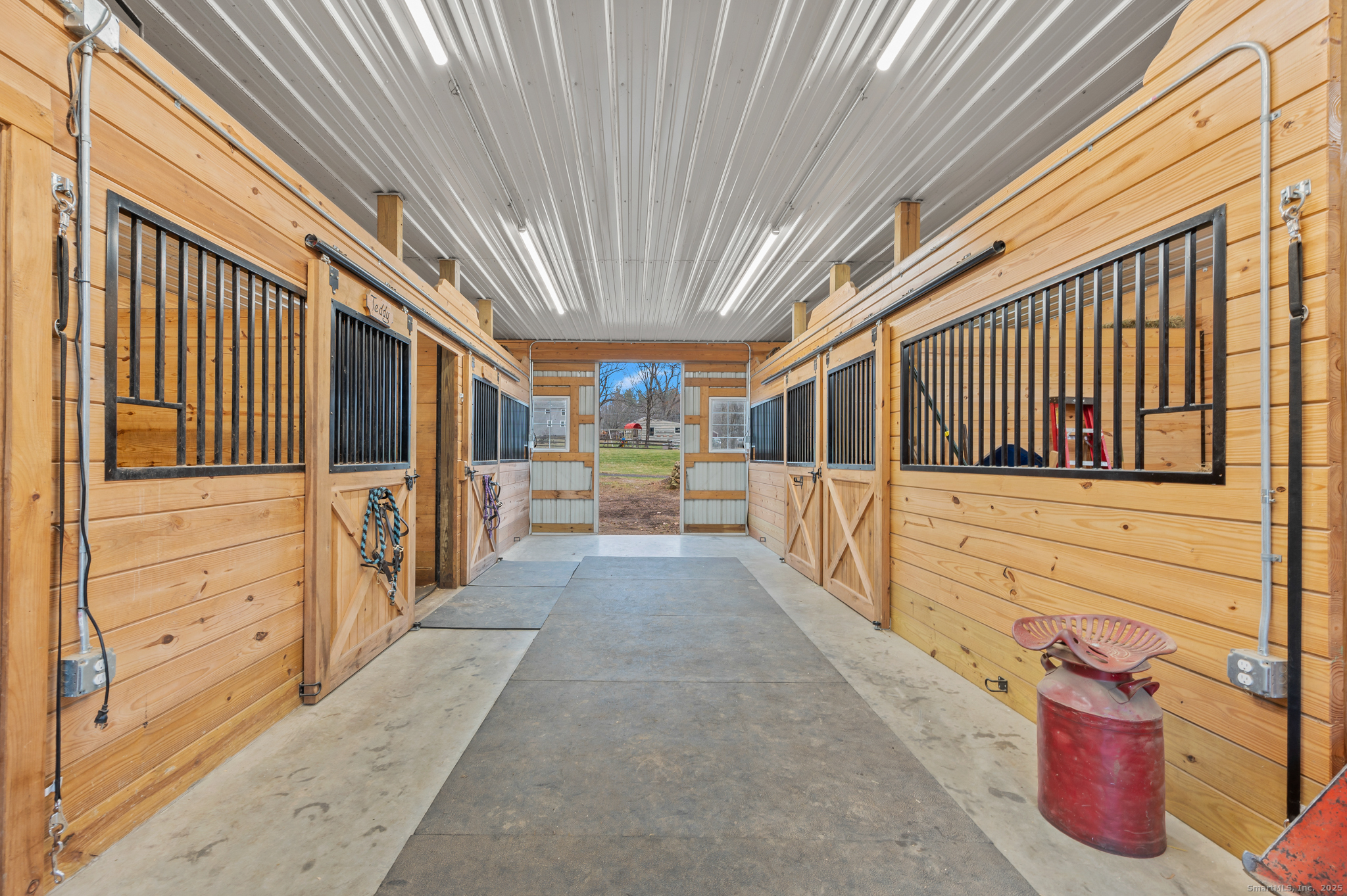 192 Leonard Road Stafford, CT 06076 - Photo 31 of 40 a view of a balcony