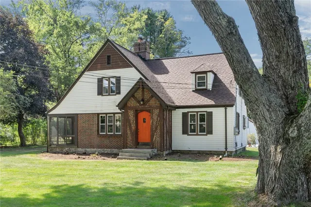 $2,600 | 835 North Main Street, Killingly, CT 06239