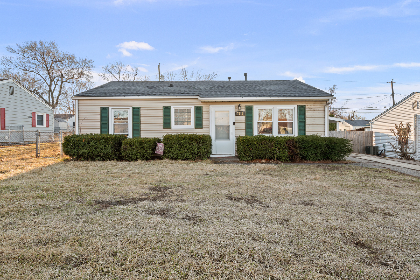 7318 Kelling Street Davenport, IA 52806 - Photo 1 of 22