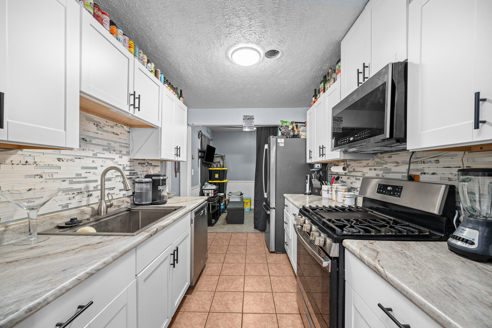 7318 Kelling Street Davenport, IA 52806 - Photo 11 of 22