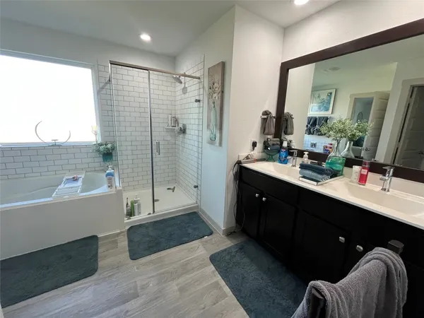 $2,400 | 827 Teal Moon Drive, Rosharon, TX 77583