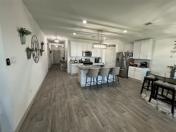 $2,400 | 827 Teal Moon Drive, Rosharon, TX 77583