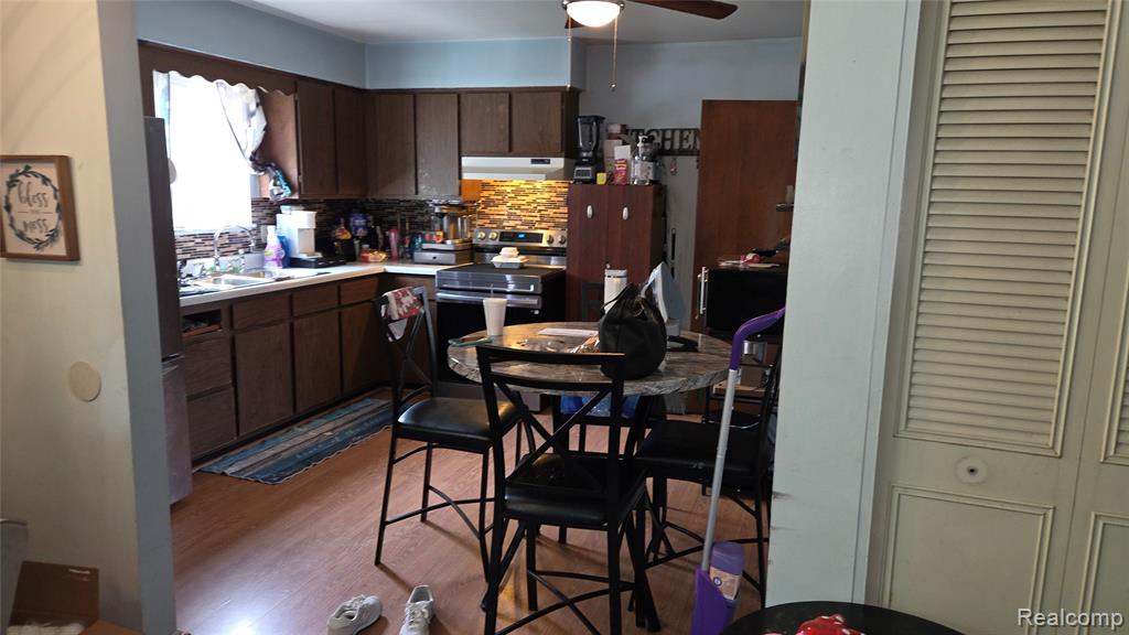 2618 Lester Street Flint, MI 48503 - Photo 3 of 18