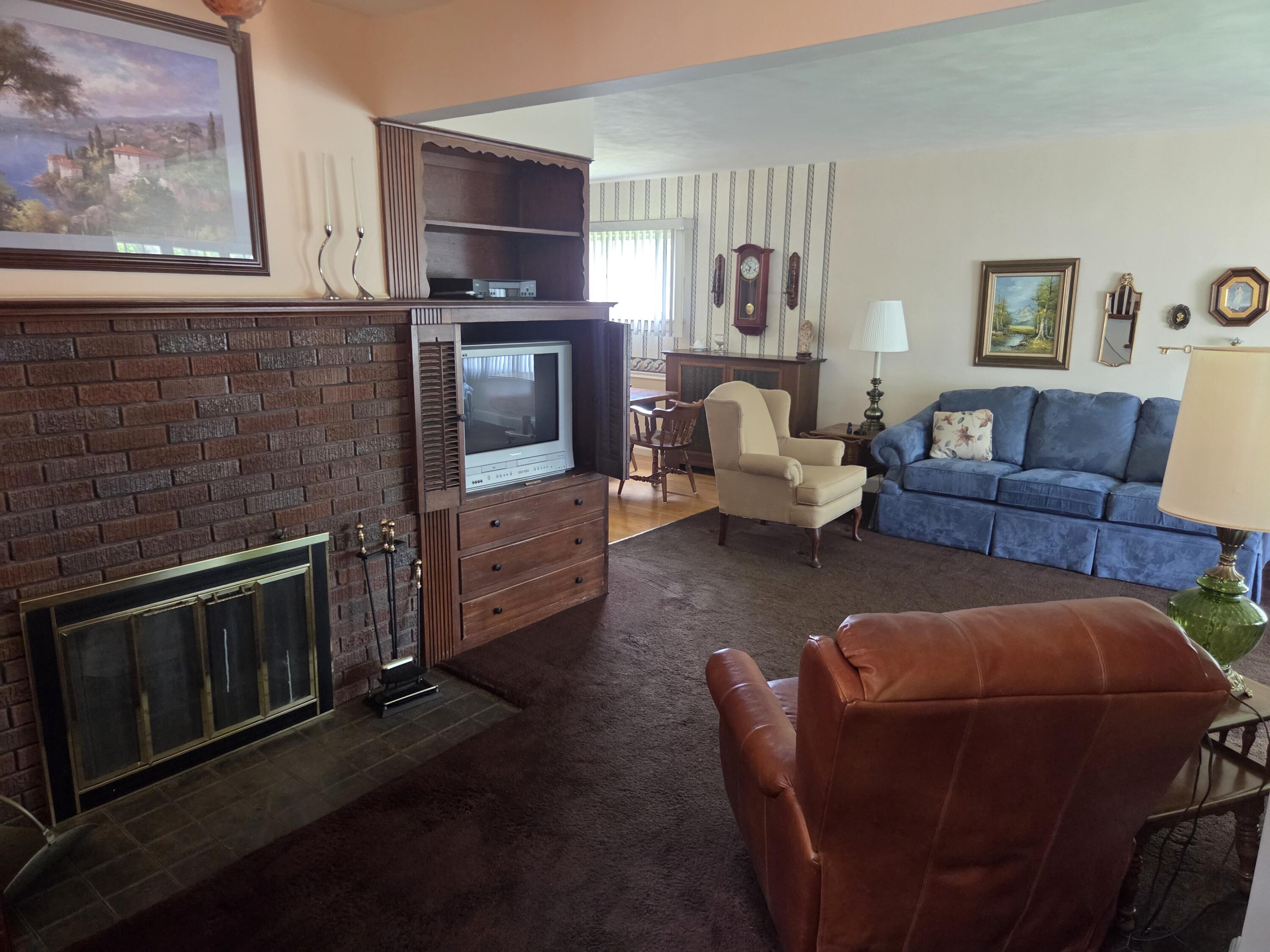 1122 Racine Street Delavan, WI 53115 - Photo 11 of 34 1000018207