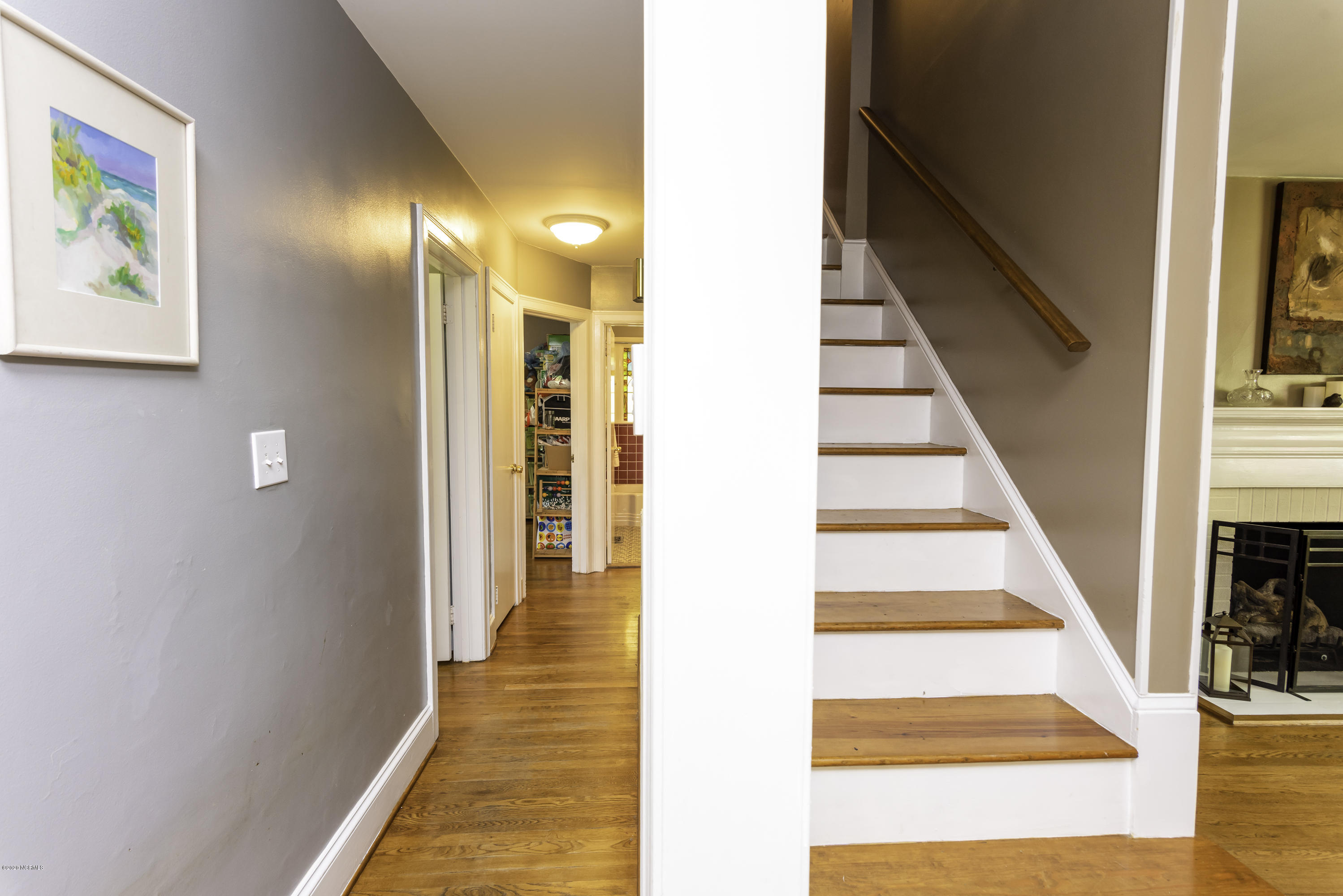1814 Tryon Road New Bern, NC 28560 - Photo 11 of 35 HallWay