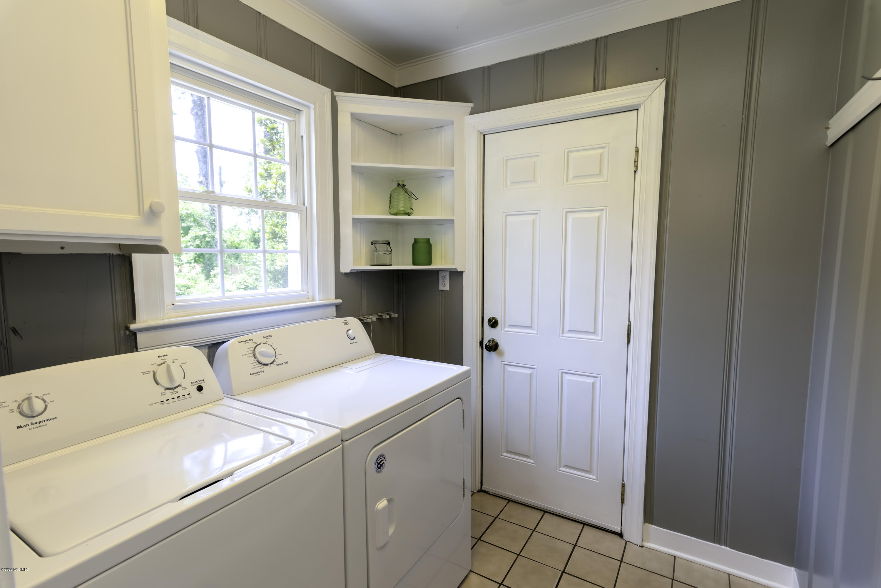 1814 Tryon Road New Bern, NC 28560 - Photo 25 of 35 LaundryRoom