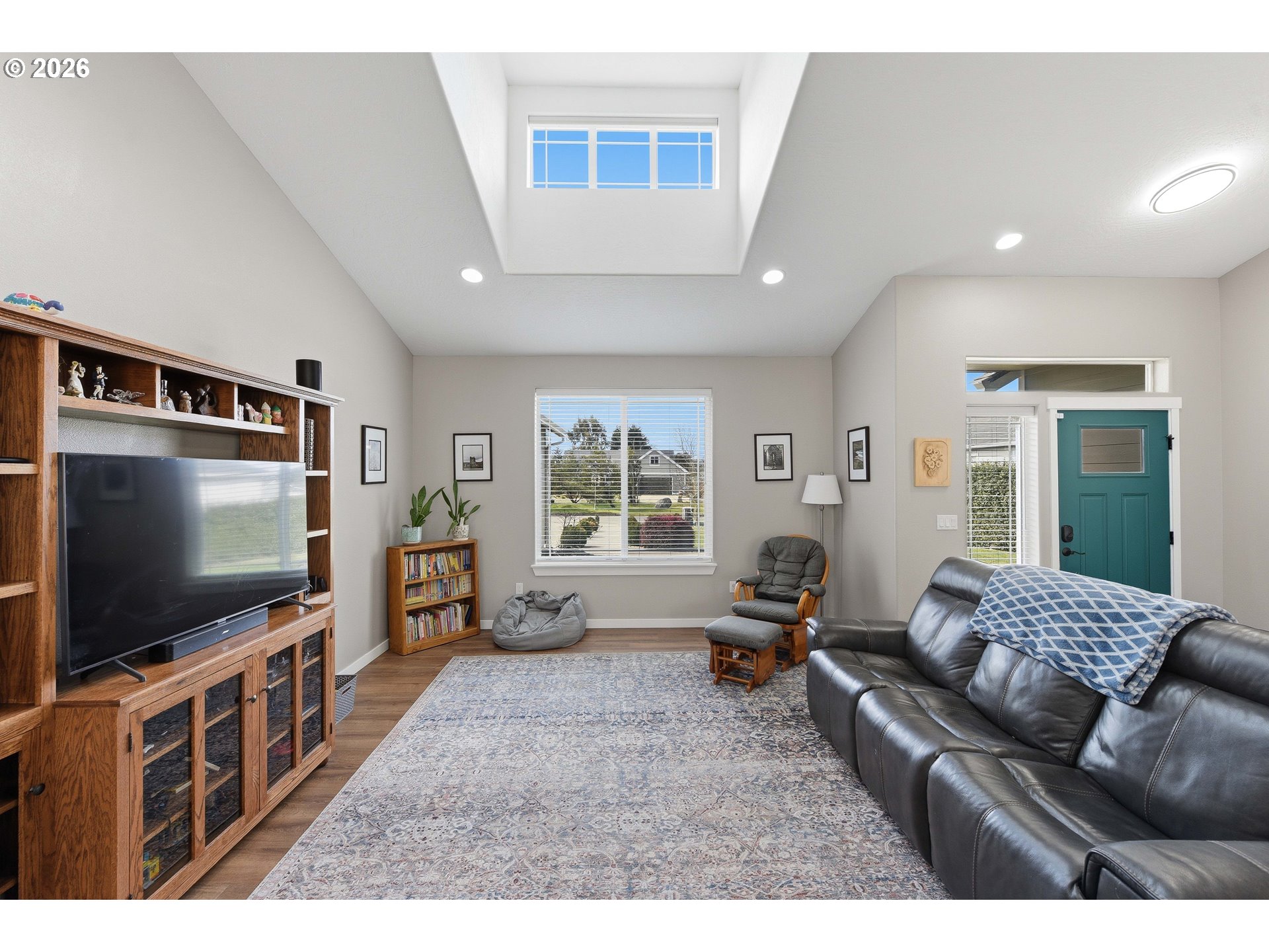 2025 Roosevelt Loop North Bend, OR 97459 - Photo 12 of 48