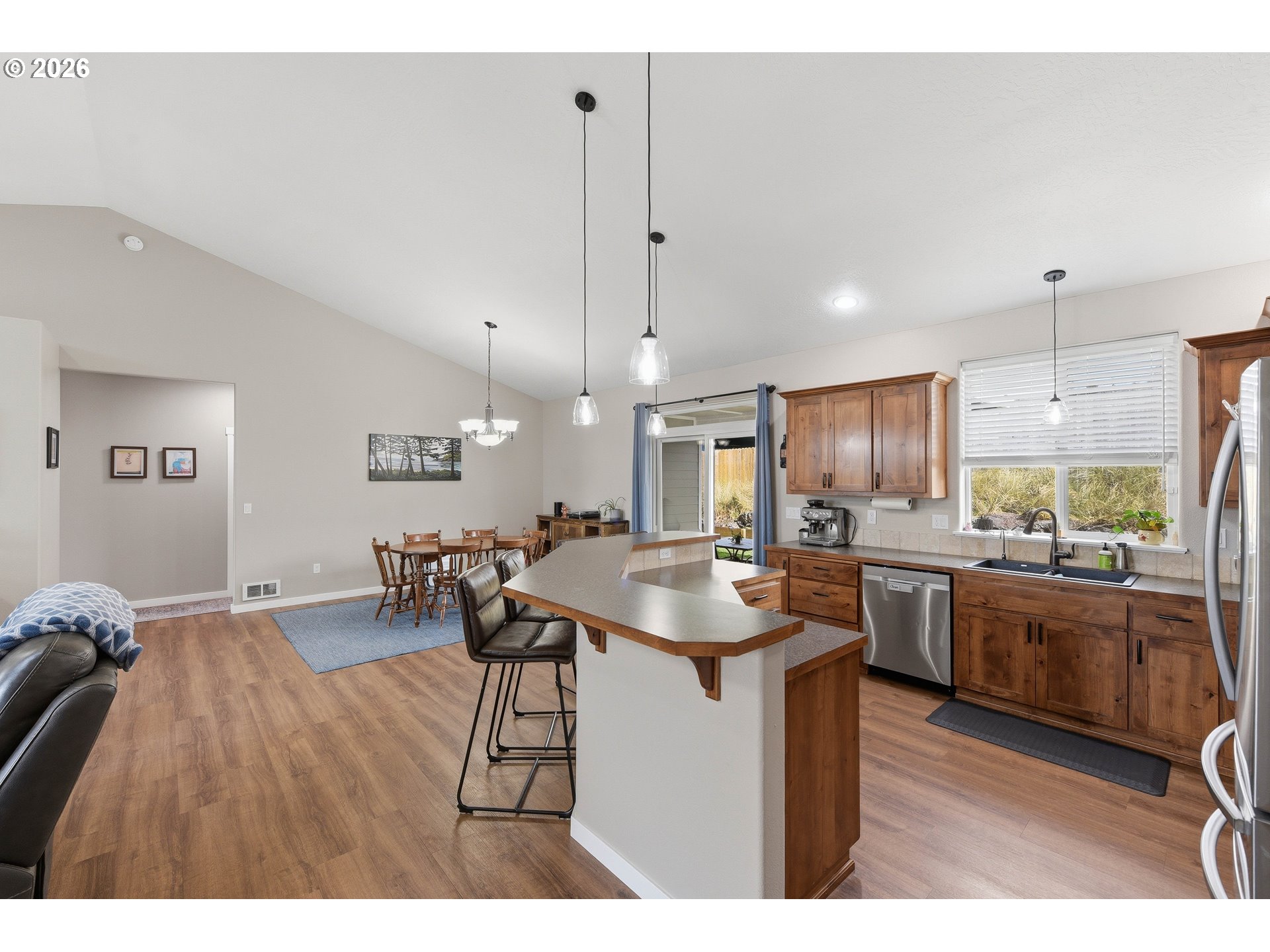 2025 Roosevelt Loop North Bend, OR 97459 - Photo 14 of 48