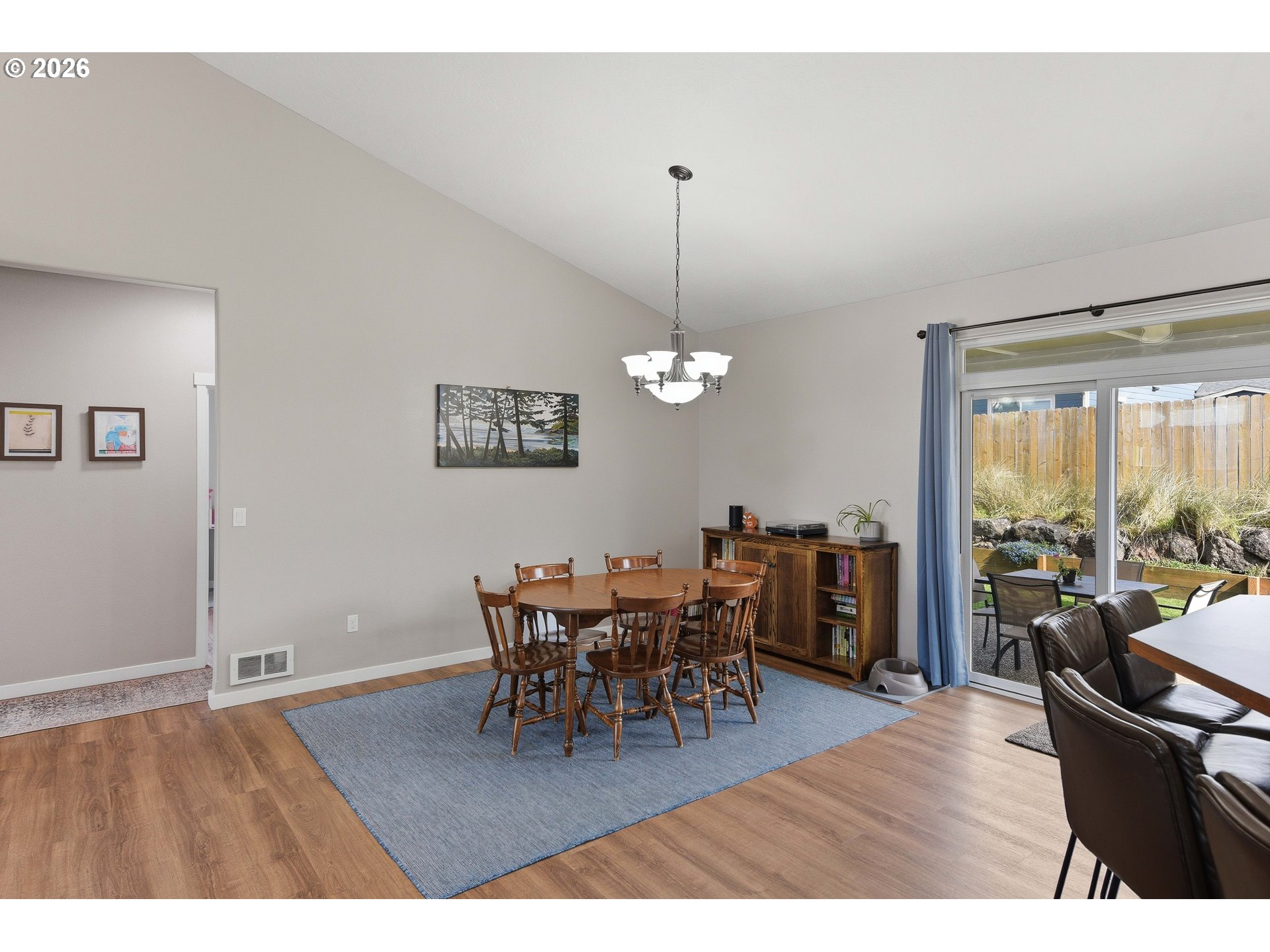 2025 Roosevelt Loop North Bend, OR 97459 - Photo 19 of 48